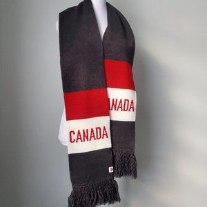 3 for $50 * CANADA Scarf Chunky Grey Red & White Novelty Patriotic Sporty NEWER